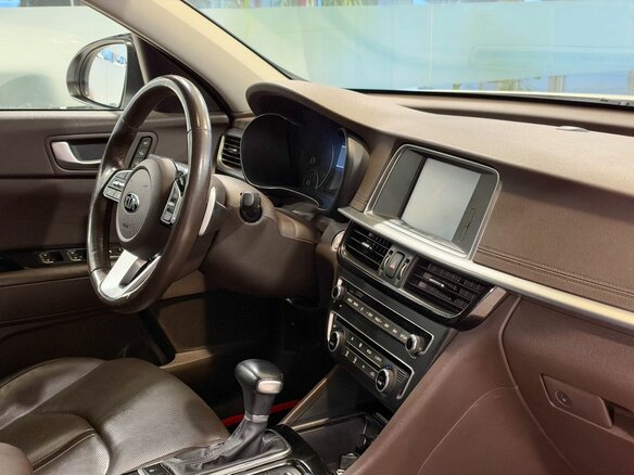 2018 Kia Optima IV Рестайлинг, белый, 1877000 рублей - вид 8