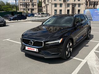 2019 Volvo V60 Cross Country II, чёрный, 3180000 рублей, вид 1