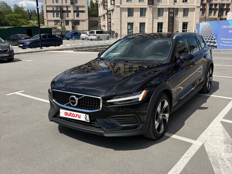2019 Volvo V60 Cross Country II, чёрный, 3350000 рублей, вид 1