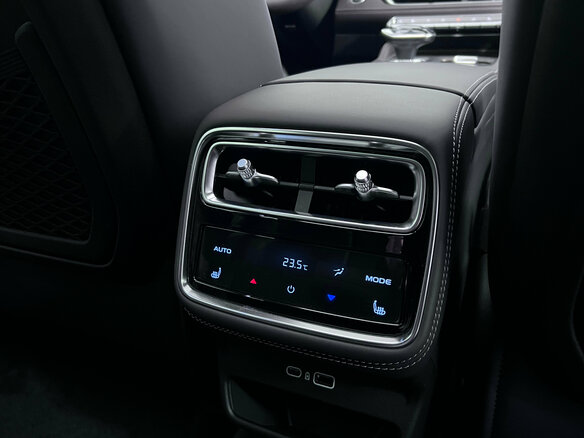 2026 Geely Monjaro (Xingyue L) I Рестайлинг 2 (China Market), белый, 4299000 рублей - вид 19