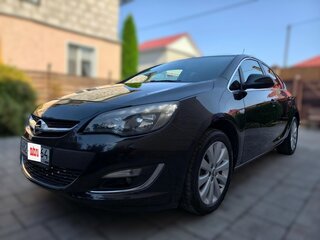 2014 Opel Astra J Рестайлинг, чёрный, 790000 рублей, вид 1
