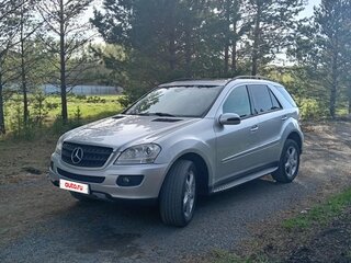 2005 Mercedes-Benz M-Класс 350 II (W164), серебристый, 1050000 рублей, вид 2