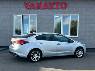2017 Kia Cerato III Рестайлинг (Classic), серебристый, 1260000 рублей, вид 5