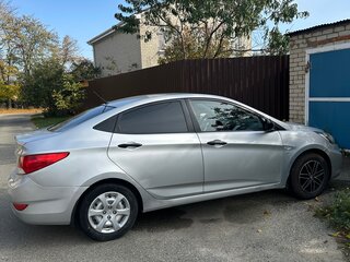 2013 Hyundai Solaris I, серебристый, 530000 рублей, вид 3