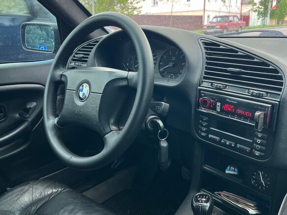 1998 BMW 3 серии 318i III (E36), чёрный, 659036 рублей - вид 19