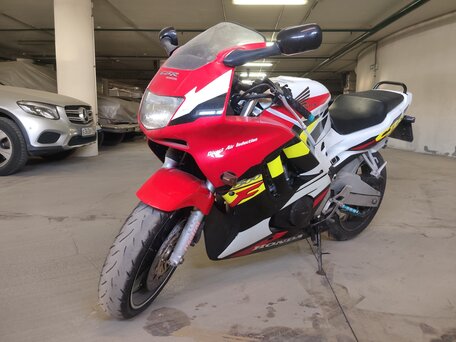 1996 Honda CBR 600F, красный, 290000 рублей, вид 1