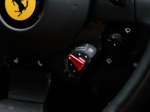 2017 Ferrari GTC4Lusso, красный, 31000000 рублей - вид 22