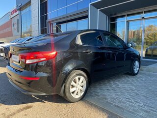 2016 Kia Rio III Рестайлинг, чёрный, 990000 рублей, вид 4