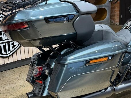 2026 Harley-Davidson Road Glide Limited, серый, 4950000 рублей, вид 2