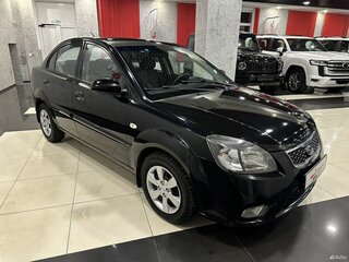 2010 Kia Rio II Рестайлинг, чёрный, 765000 рублей, вид 3