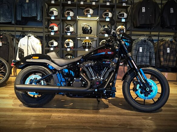 2025 Harley-Davidson Low Rider, чёрный, 2390000 рублей - вид 1