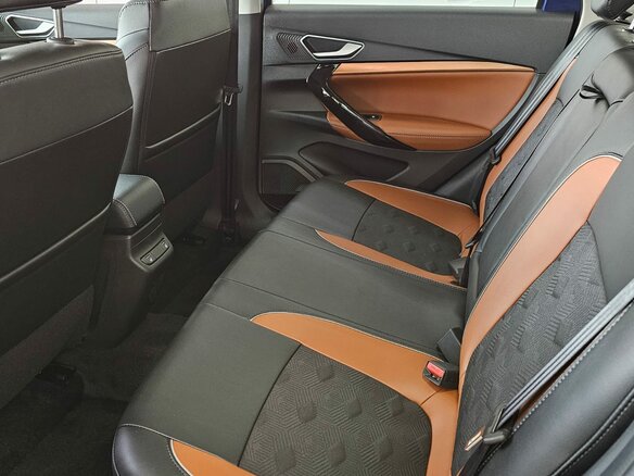 2026 Lada (ВАЗ) Vesta SW I Рестайлинг (NG), синий - вид 13