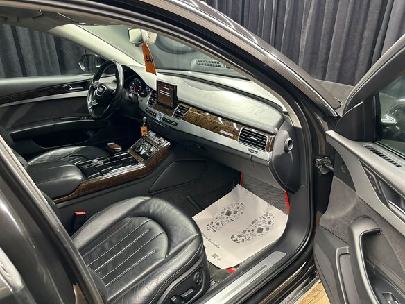 2010 Audi A8 III (D4), серый, 1899000 рублей - вид 12
