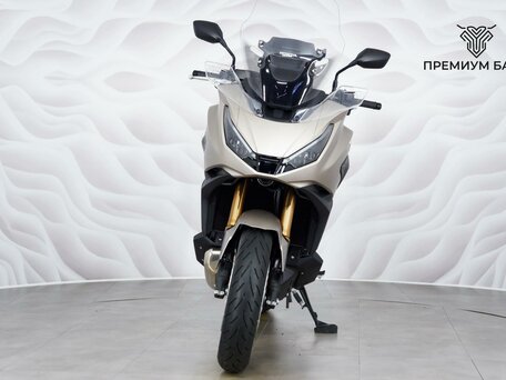 2026 Honda NT1100, золотистый, 2199000 рублей, вид 4