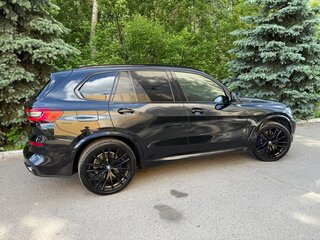 2021 BMW X5 40i IV (G05/G18), чёрный, 6450000 рублей, вид 4