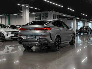 2024 BMW X6 M60i III (G06) Рестайлинг, серый, 17050000 рублей, вид 4