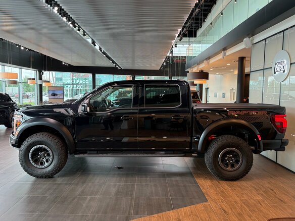 2026 Ford F-150 Raptor SuperCrew Raptor XIV Рестайлинг, чёрный, 16800000 рублей - вид 6