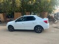 2017 Renault Logan II, белый, 600000 рублей - вид 4