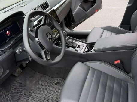 2024 Skoda Superb III Рестайлинг, чёрный, 3340000 рублей, вид 5