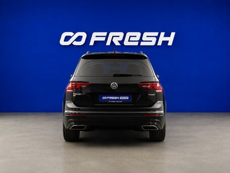 2021 Volkswagen Tiguan Allspace II, чёрный, 3399077 рублей, вид 4
