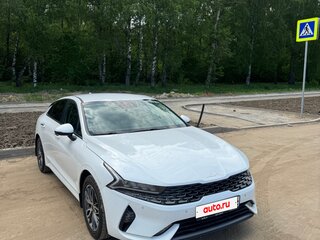 2021 Kia K5 III, белый, 1900000 рублей, вид 1