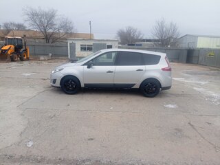 2009 Renault Scenic III, серебристый, 450000 рублей, вид 2