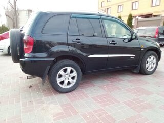 2002 Toyota RAV4 II (XA20), чёрный, 940000 рублей, вид 3