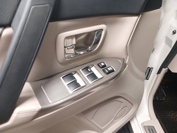2019 Mitsubishi Pajero IV Рестайлинг 2, белый, 4700000 рублей - вид 13