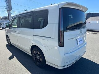2023 Honda Stepwgn Spada VI, белый, 2420899 рублей, вид 4