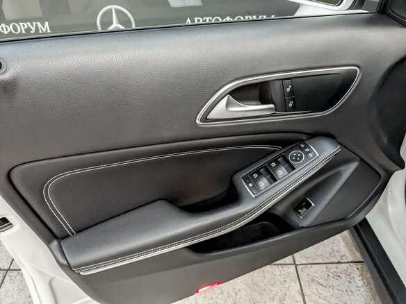2019 Mercedes-Benz GLA 200 I (X156) Рестайлинг, белый, 2530000 рублей - вид 18