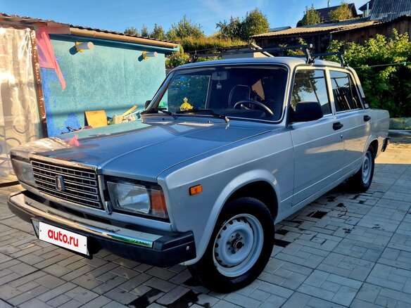 2011 Lada (ВАЗ) 2107, серебристый, 270000 рублей