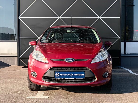 2010 Ford Fiesta Mk6, красный, 599000 рублей - вид 2
