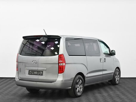 2018 Hyundai Grand Starex I Рестайлинг, серый, 2405000 рублей, вид 2