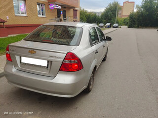 2008 Chevrolet Aveo I Рестайлинг, серебристый, 540000 рублей, вид 3
