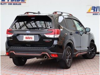 2023 Subaru Forester V Рестайлинг, чёрный, 2390017 рублей, вид 3