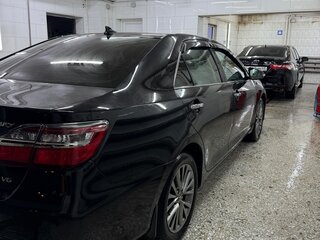 2016 Toyota Camry VII (XV50) Рестайлинг, чёрный, 1850000 рублей, вид 3