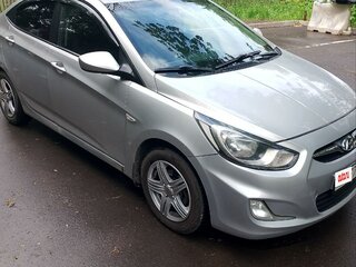 2013 Hyundai Solaris I, серый, 580000 рублей, вид 2