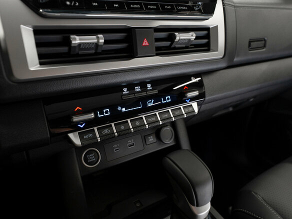 2025 Mitsubishi L200 VI, белый - вид 18
