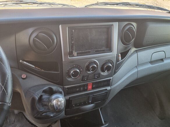 2013 Iveco Daily, синий, 1800000 рублей - вид 6