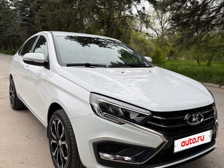 2023 Lada (ВАЗ) Vesta Cross I Рестайлинг (NG), белый, 1350000 рублей, вид 1