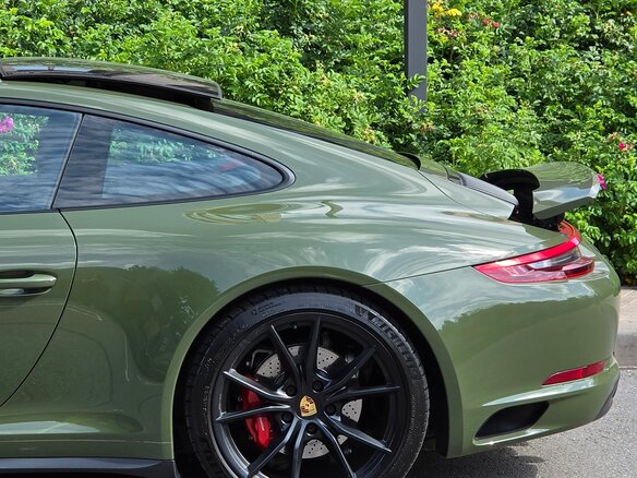 2017 Porsche 911 Carrera 4 GTS VII (991) Рестайлинг, зелёный - вид 17