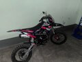 2025 BSE PH 125, красный