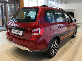 2026 Lada (ВАЗ) Granta Cross I Рестайлинг, красный, 1216000 рублей, вид 4