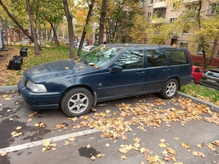 1998 Volvo V70 I, синий, 310000 рублей, вид 2