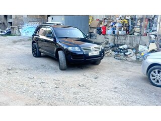 2006 Volkswagen Touareg I, чёрный, 950000 рублей, вид 2