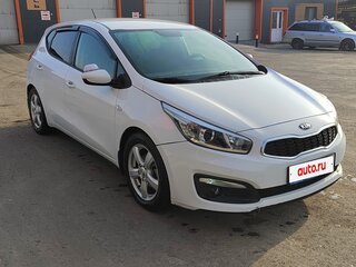 2016 Kia Ceed II Рестайлинг, белый, 995000 рублей, вид 5