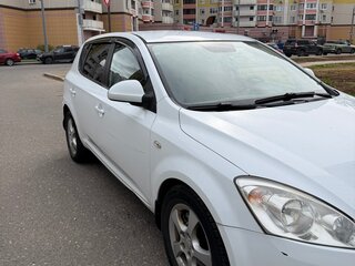 2009 Kia Ceed I, белый, 590000 рублей, вид 2