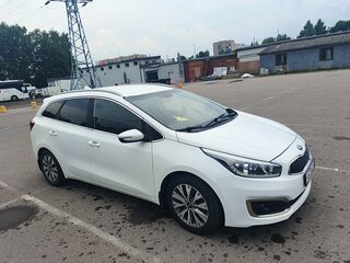2018 Kia Ceed II Рестайлинг, белый, 1400000 рублей, вид 2