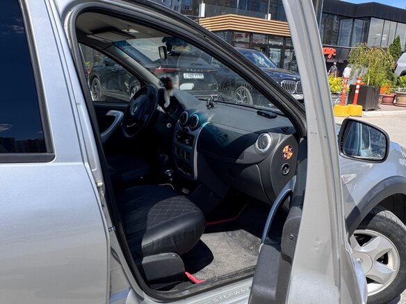 2014 Renault Sandero Stepway I, серебристый, 470000 рублей - вид 12