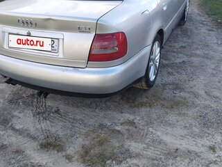 2000 Audi A4 I (B5) Рестайлинг, белый, 355000 рублей, вид 3